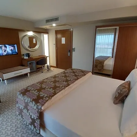 Ξενοδοχείο Tuna Rezi̇dans *